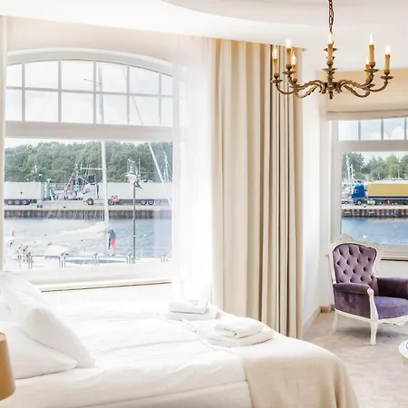 Columbus - Marynarki Polskiej 2 B&B 우스트카