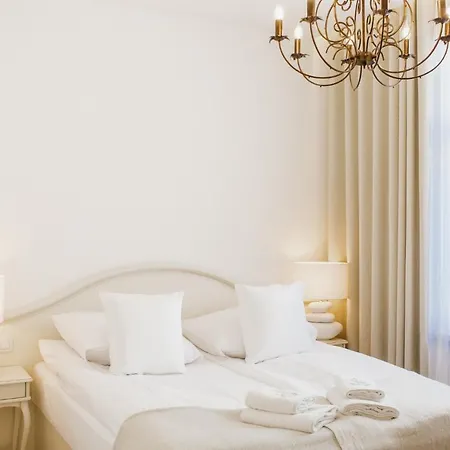 Columbus - Marynarki Polskiej 2