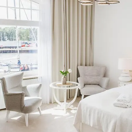 Columbus - Marynarki Polskiej 2