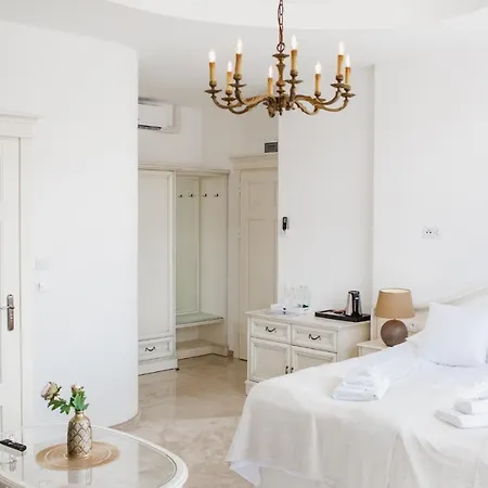 B&B Columbus - Marynarki Polskiej 2 3*