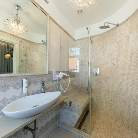 Columbus - Marynarki Polskiej 2