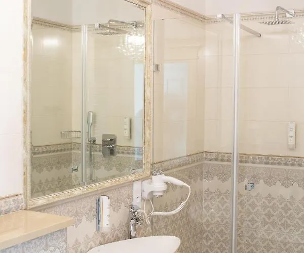 Columbus - Marynarki Polskiej 2 Bed & Breakfast Ustka