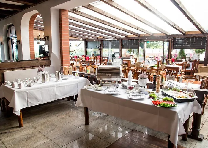 Columbus - Marynarki Polskiej 2 Bed & Breakfast 3*