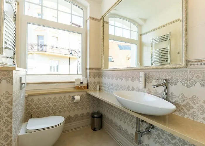 Columbus - Marynarki Polskiej 2 3*