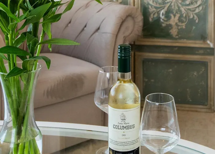 Columbus - Marynarki Polskiej 2 Bed & Breakfast 3*